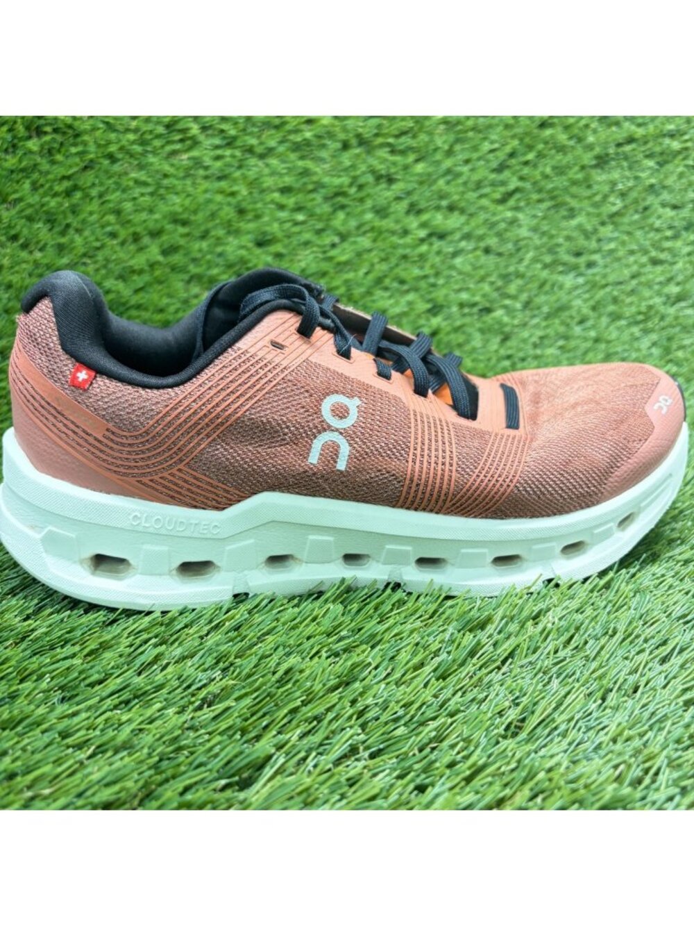On Cloudgo Womens Size 8.5 Orange Ivory Athletic Running Walking Shoes Sneakers